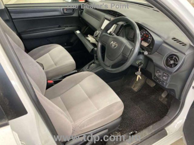 TOYOTA COROLLA AXIO 2017 Image 5