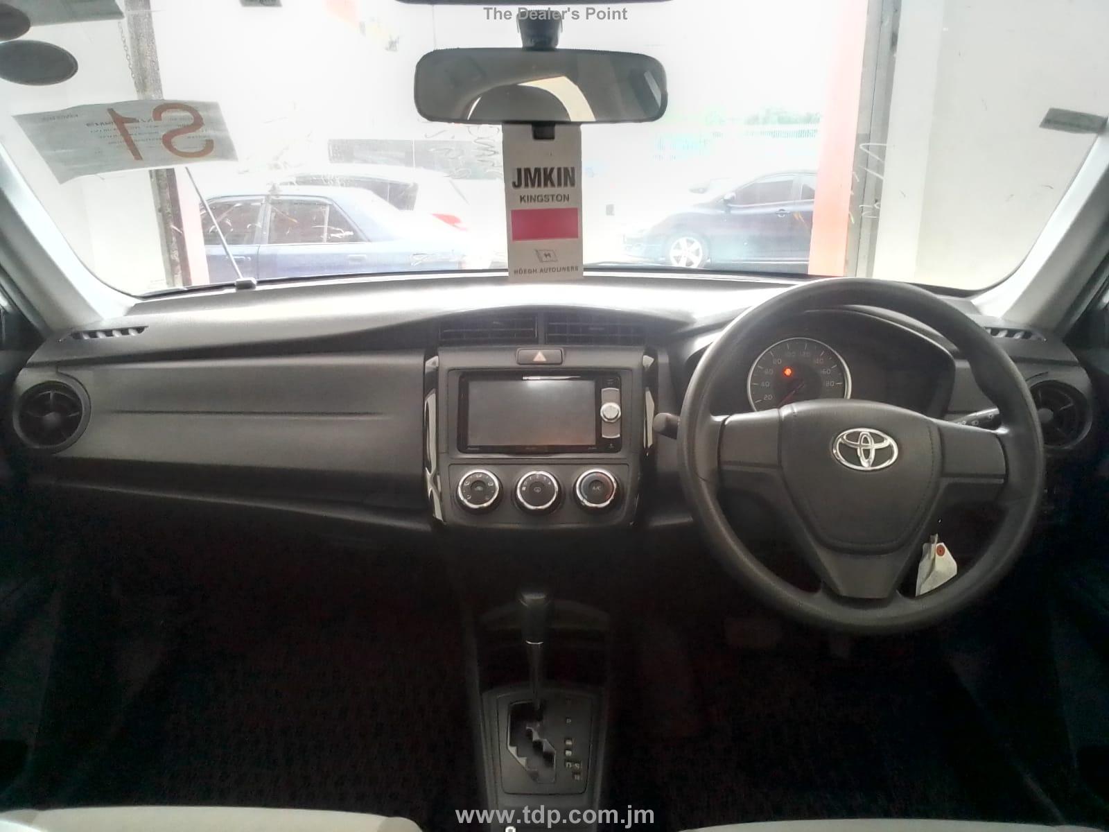 TOYOTA COROLLA AXIO 2017 Image 24