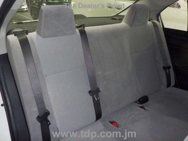 TOYOTA COROLLA AXIO 2016 Image 7