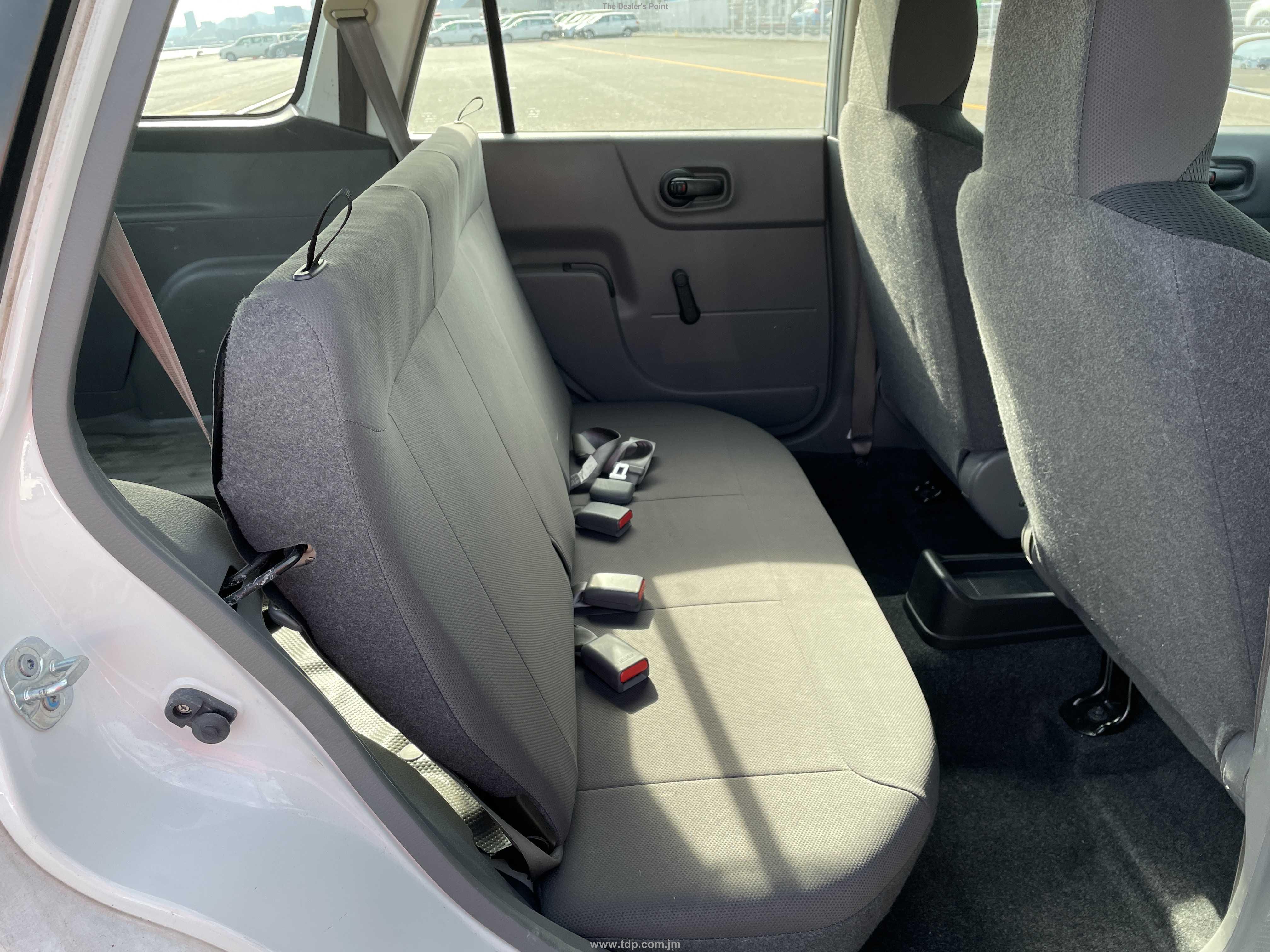NISSAN NV150 AD 2017 Image 8