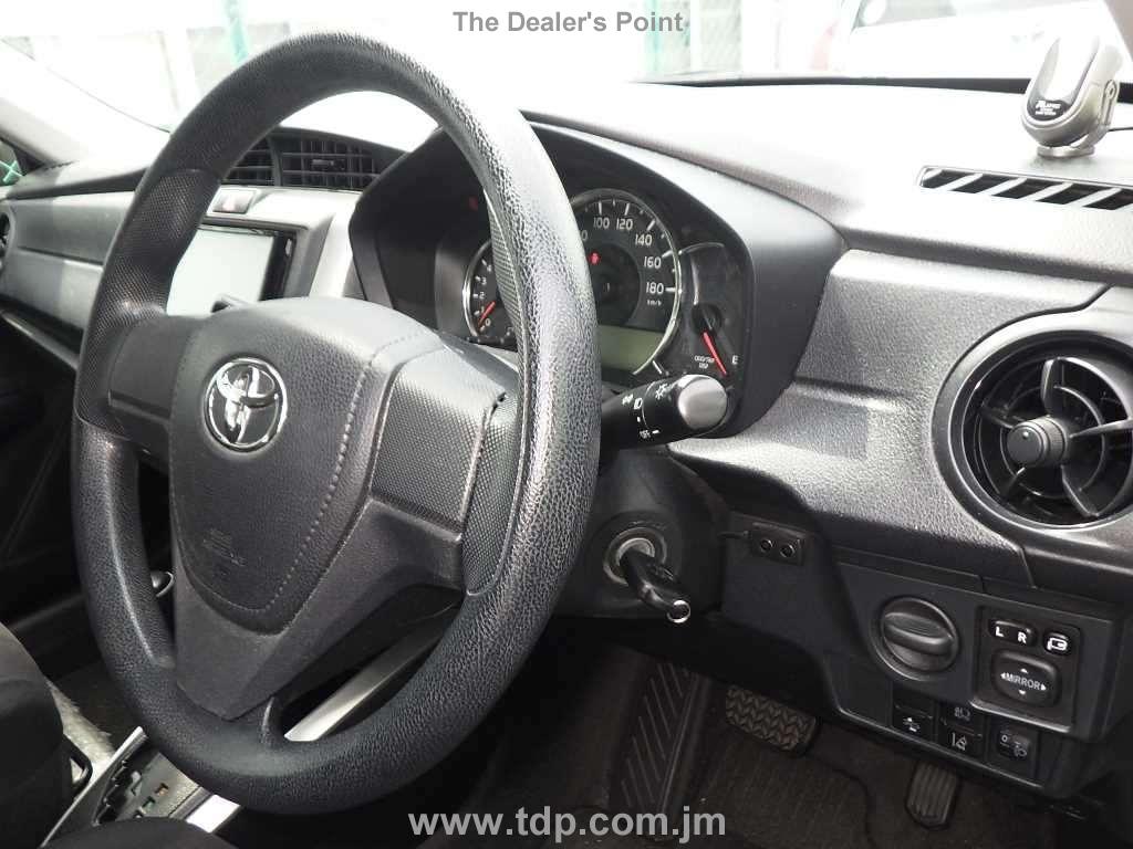 TOYOTA COROLLA FIELDER 2017 Image 7