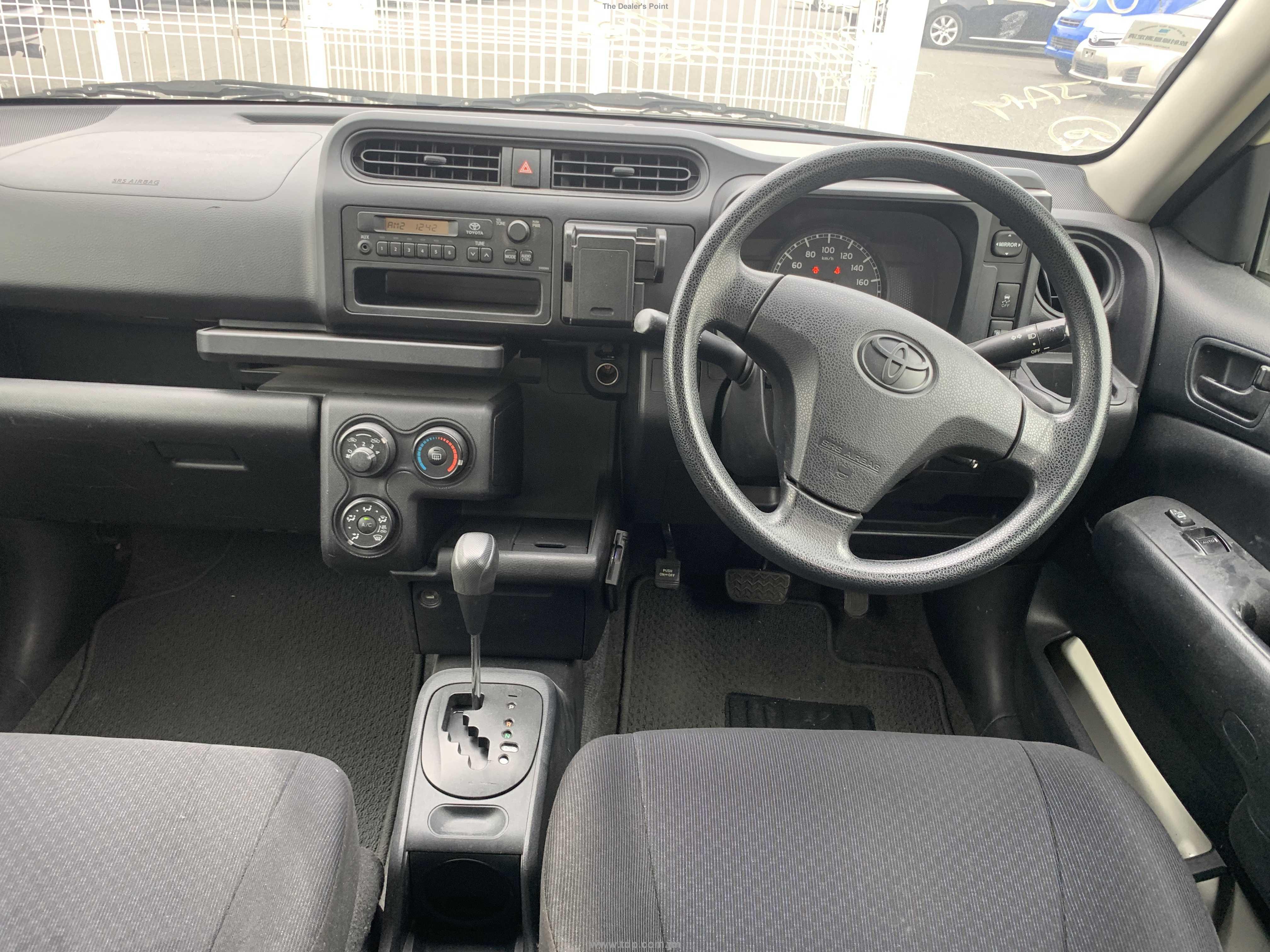 TOYOTA PROBOX 2017 Image 12