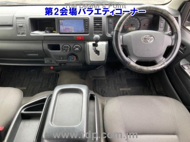 TOYOTA HIACE WAGON 2017 Image 6