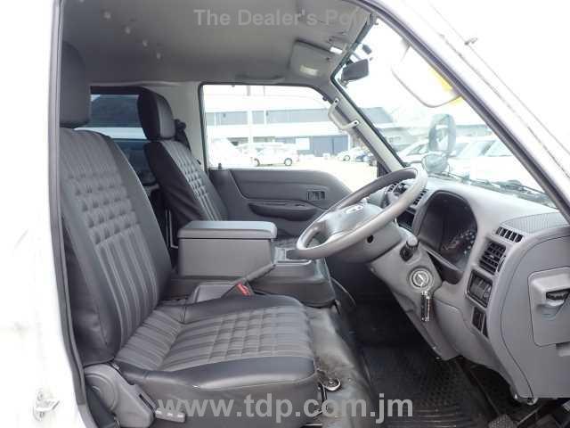 MAZDA BONGO 2017 Image 5