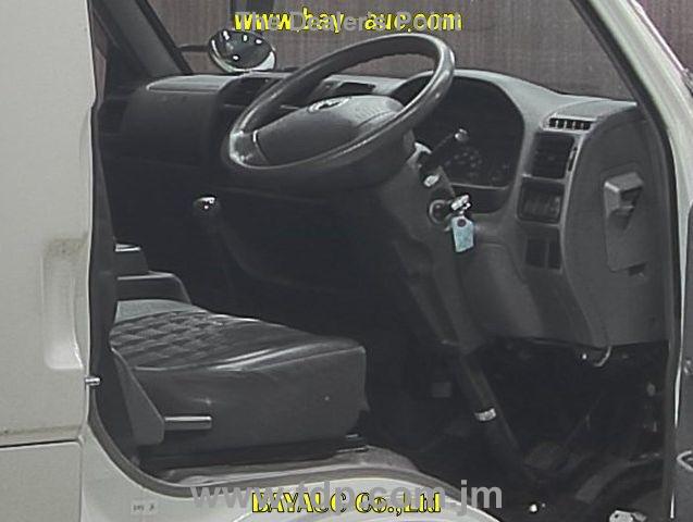 MAZDA BONGO 2017 Image 3