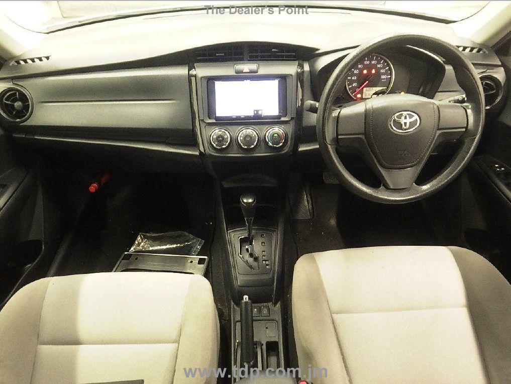 TOYOTA COROLLA AXIO 2017 Image 3