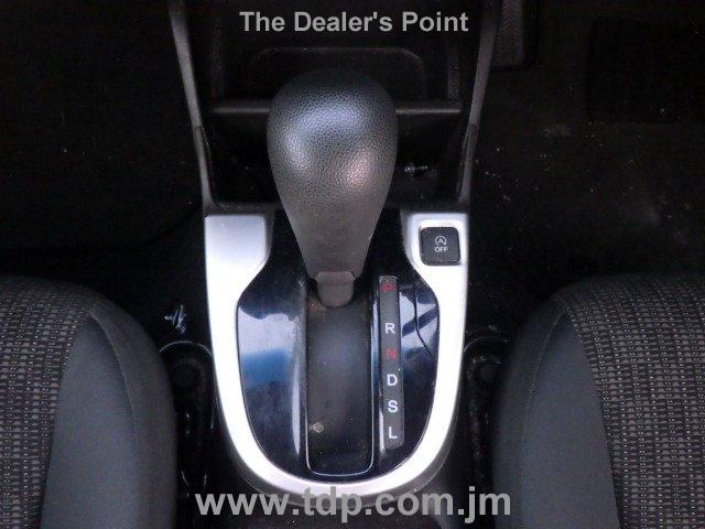 HONDA FIT 2016 Image 8