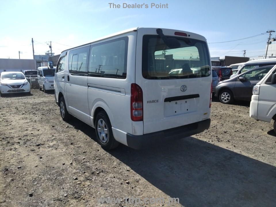 TOYOTA HIACE 2017 Image 4