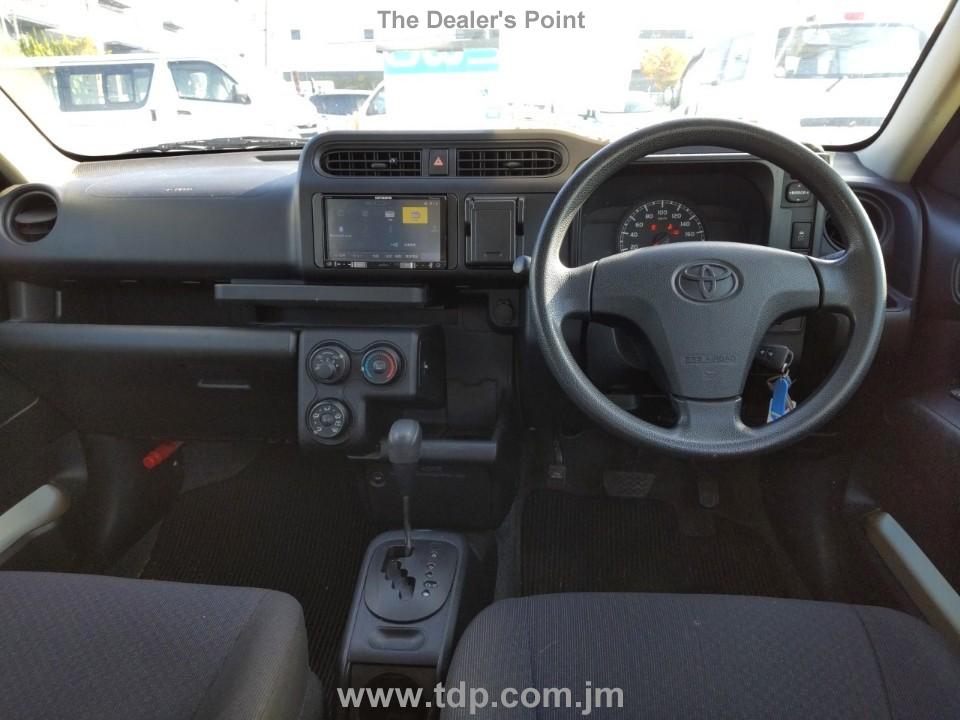 TOYOTA PROBOX 2017 Image 8