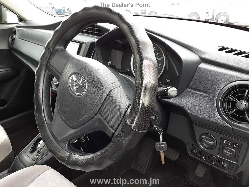 TOYOTA COROLLA AXIO 2017 Image 7