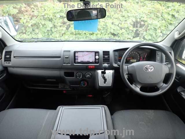 TOYOTA HIACE 2015 Image 6