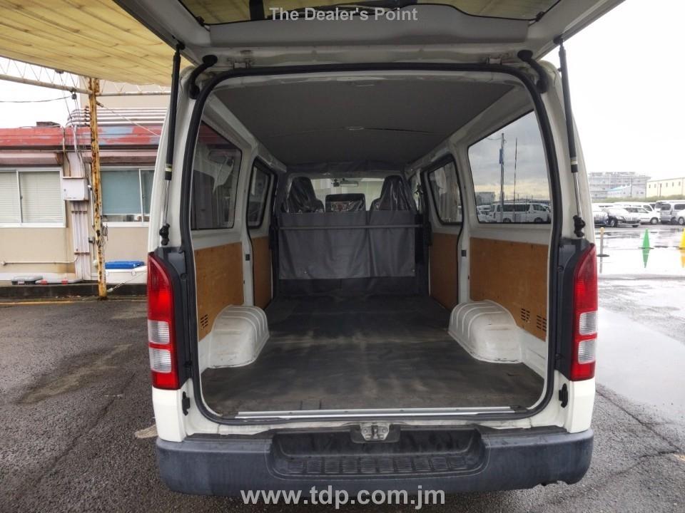 TOYOTA HIACE 2015 Image 7