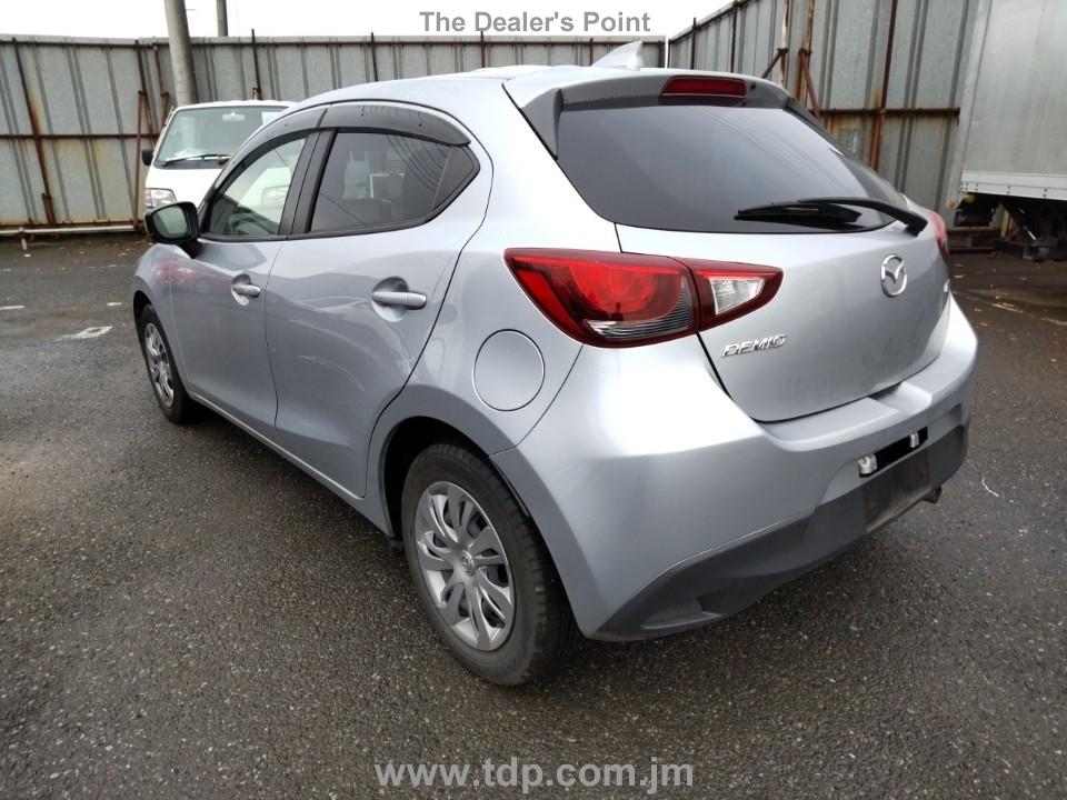 MAZDA DEMIO 2017 Image 4