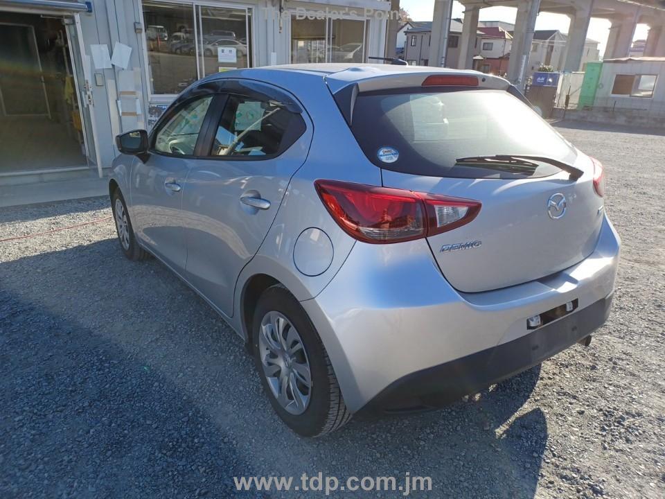 MAZDA DEMIO 2017 Image 4