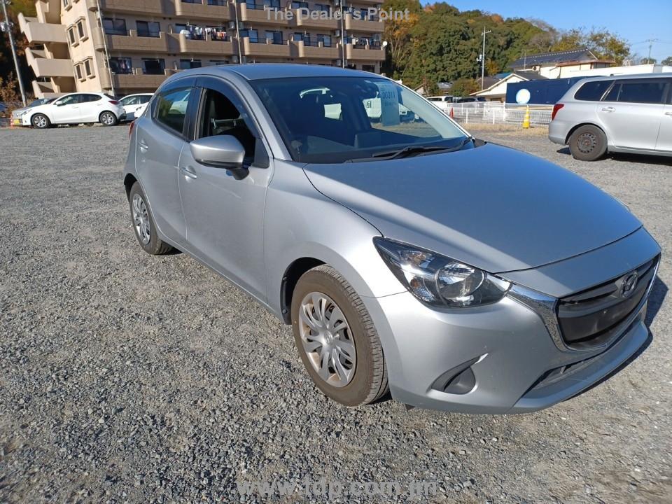 MAZDA DEMIO 2017 Image 6