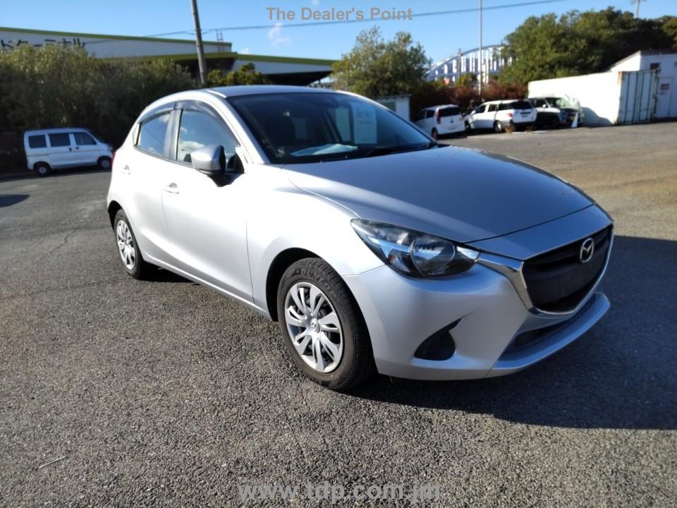 MAZDA DEMIO 2017 Image 6