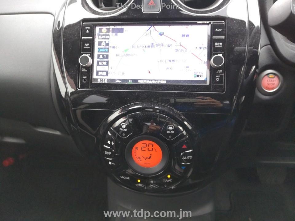 NISSAN NOTE 2017 Image 9