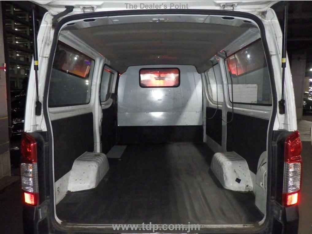 NISSAN NV350 CARAVAN 2015 Image 3