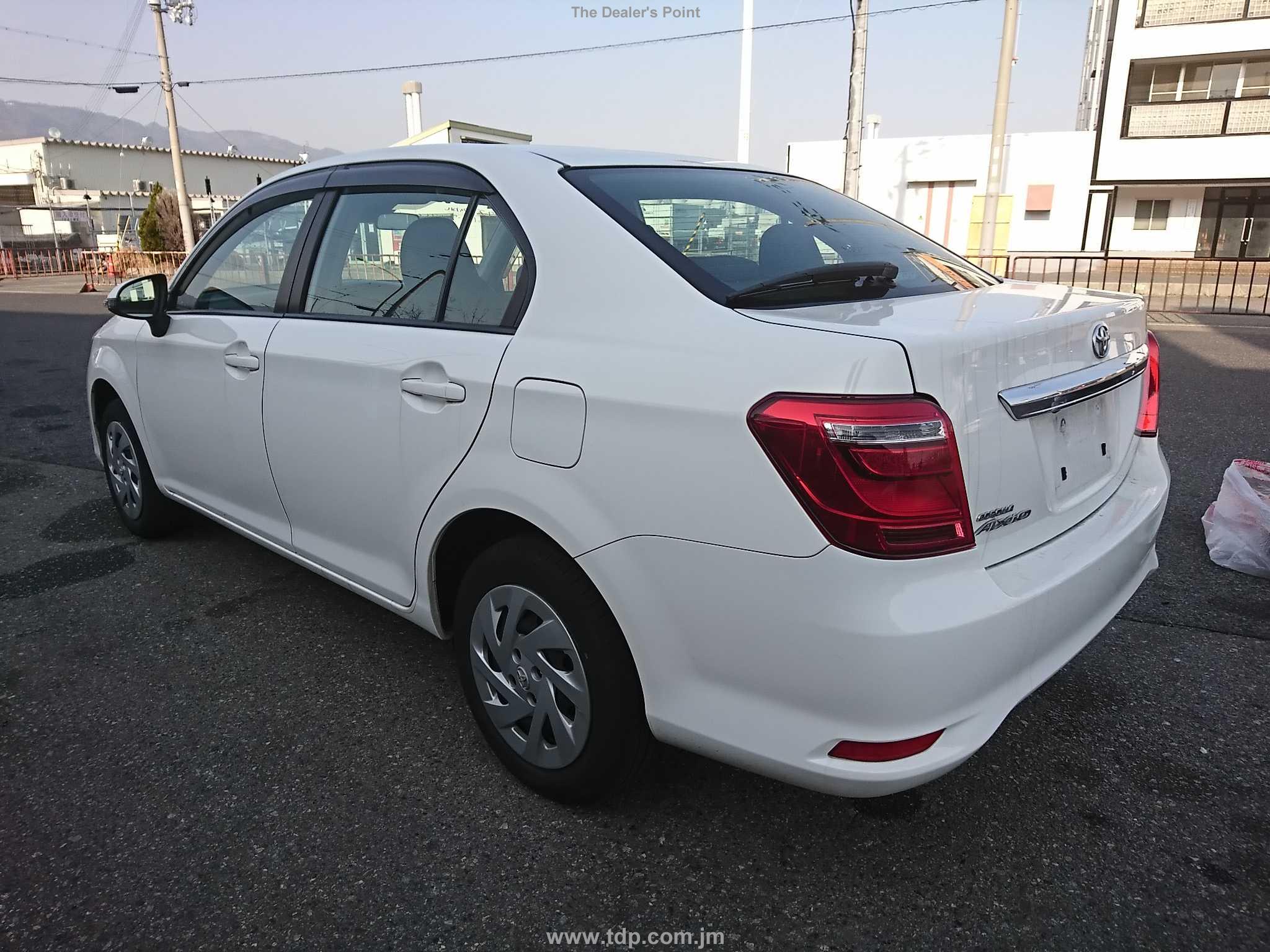 TOYOTA COROLLA AXIO 2018 Image 23