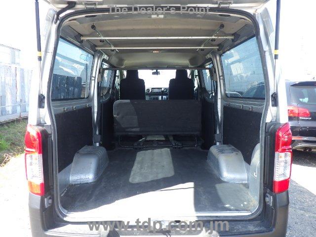 NISSAN NV350 CARAVAN 2018 Image 24