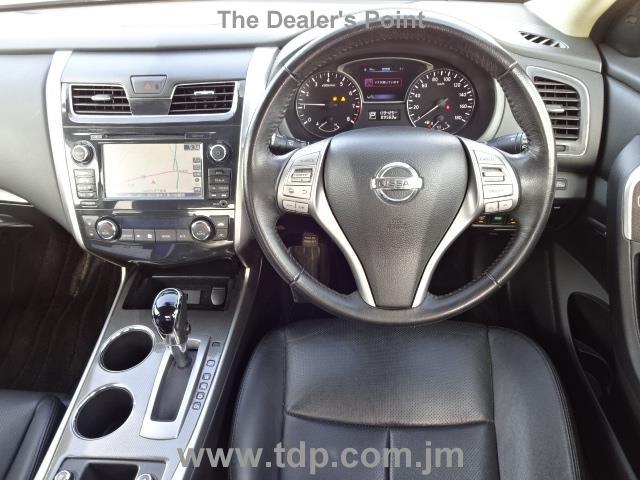 NISSAN TEANA 2018 Image 4