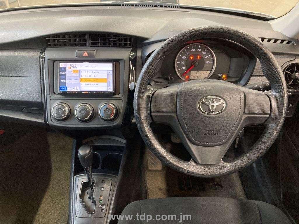 TOYOTA COROLLA AXIO 2018 Image 6