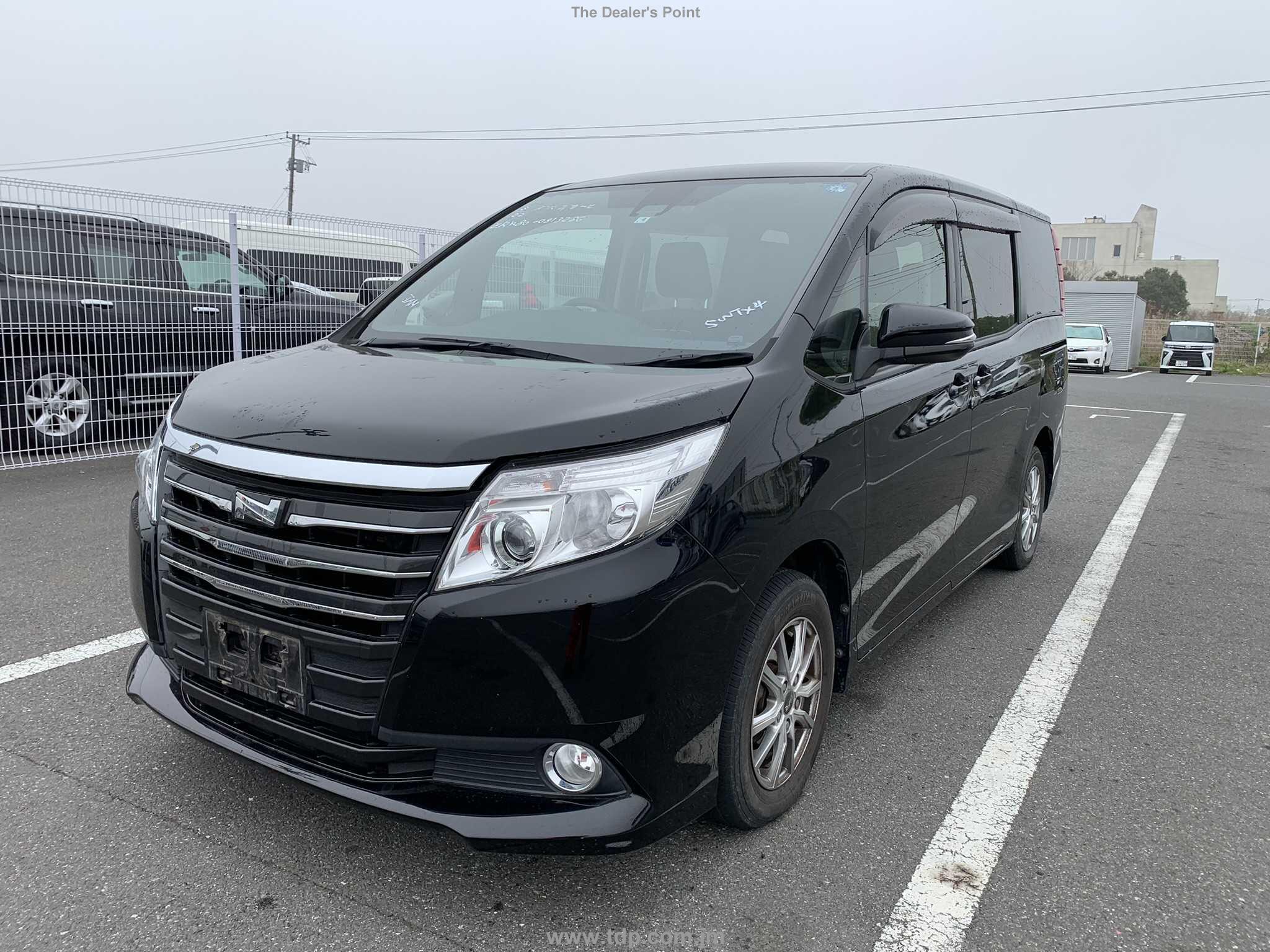 TOYOTA NOAH 2017 Image 3