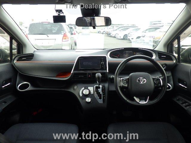 TOYOTA SIENTA 2017 Image 20