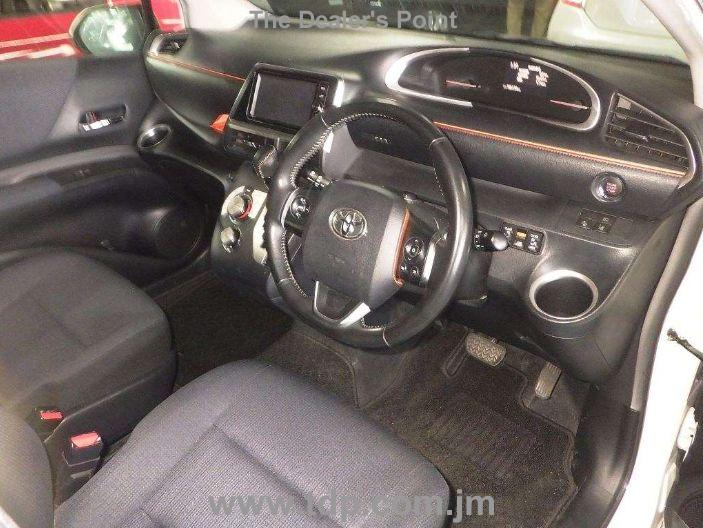 TOYOTA SIENTA 2017 Image 5