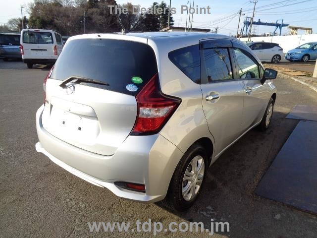 NISSAN NOTE 2018 Image 2