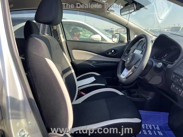 NISSAN NOTE 2018 Image 19