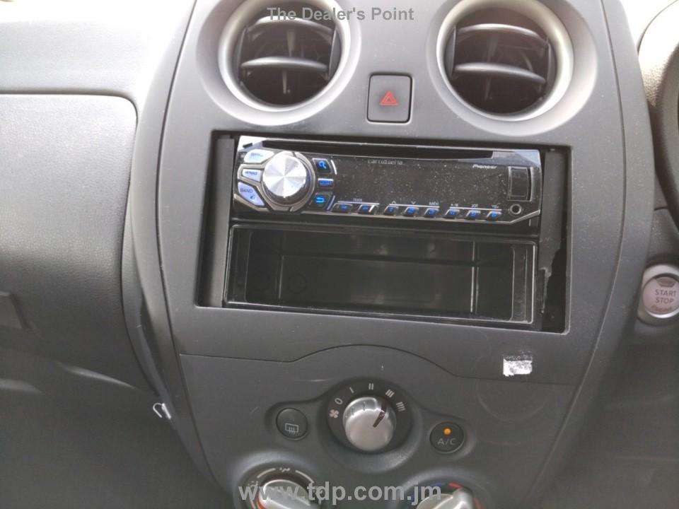 NISSAN NOTE 2018 Image 9