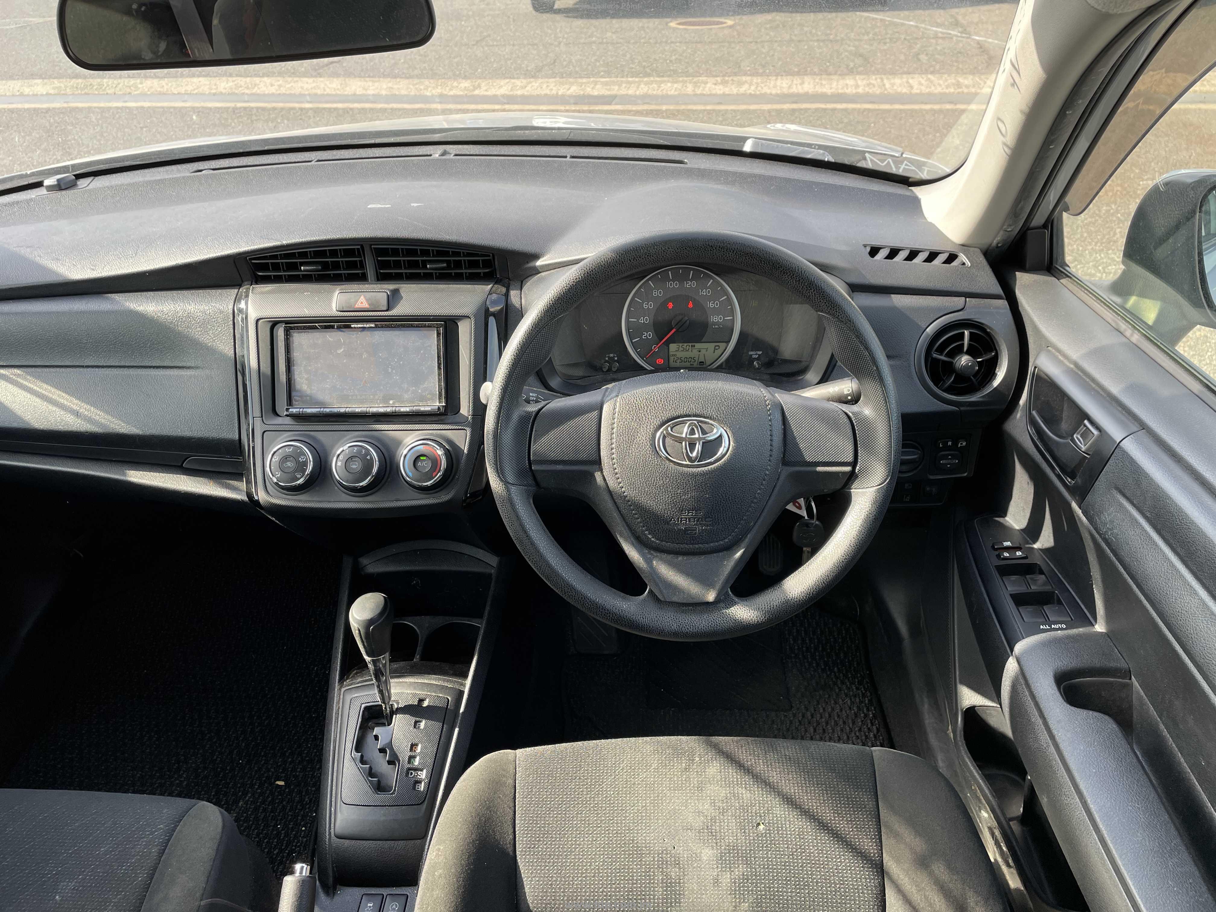 TOYOTA COROLLA AXIO 2018 Image 26