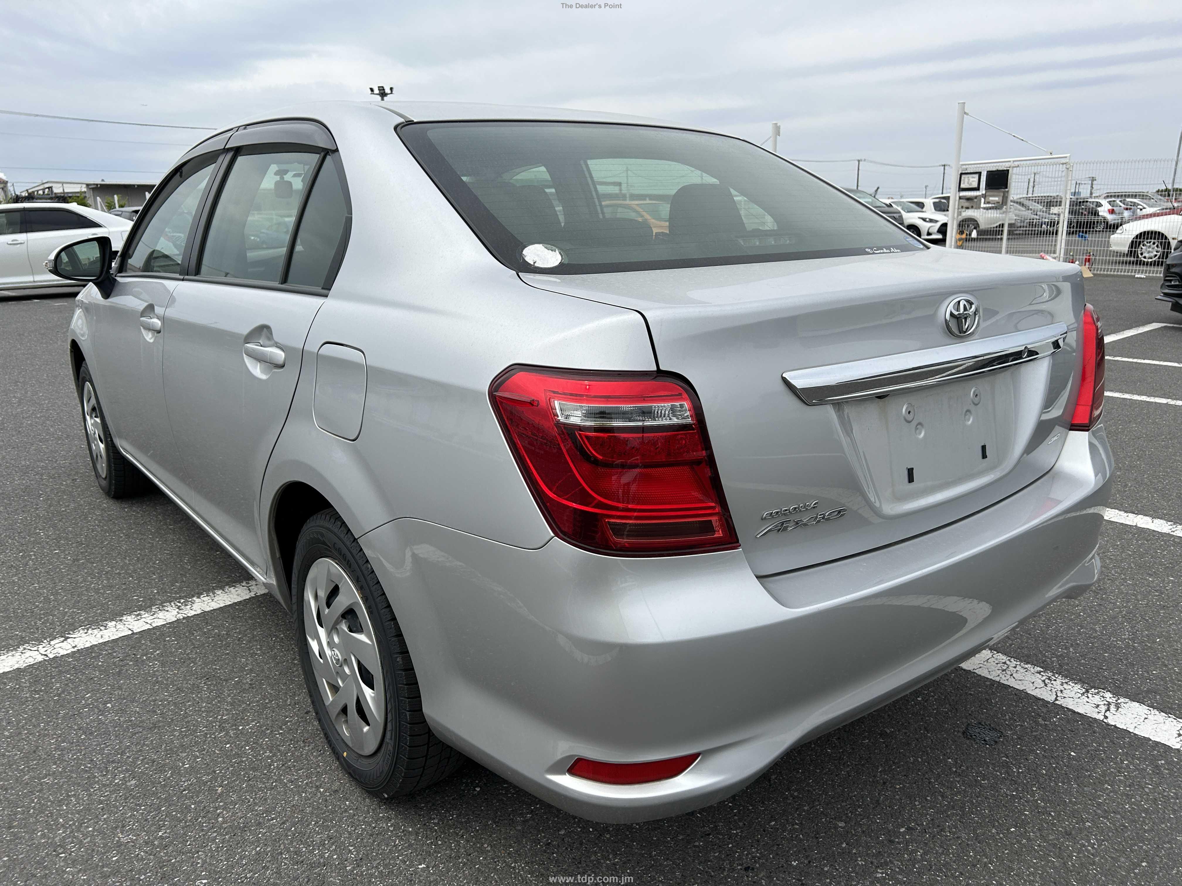 TOYOTA COROLLA AXIO 2018 Image 3