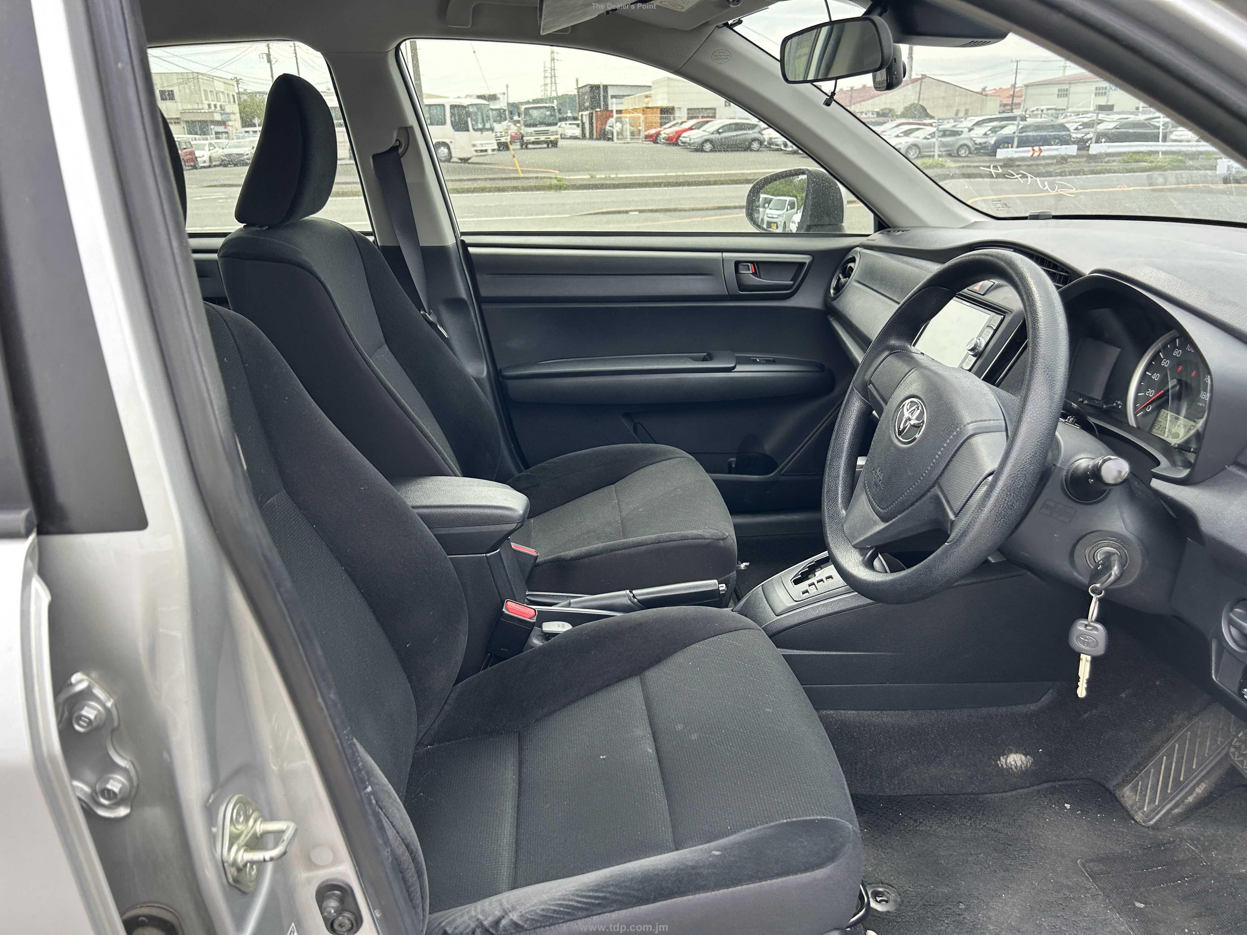 TOYOTA COROLLA AXIO 2018 Image 22