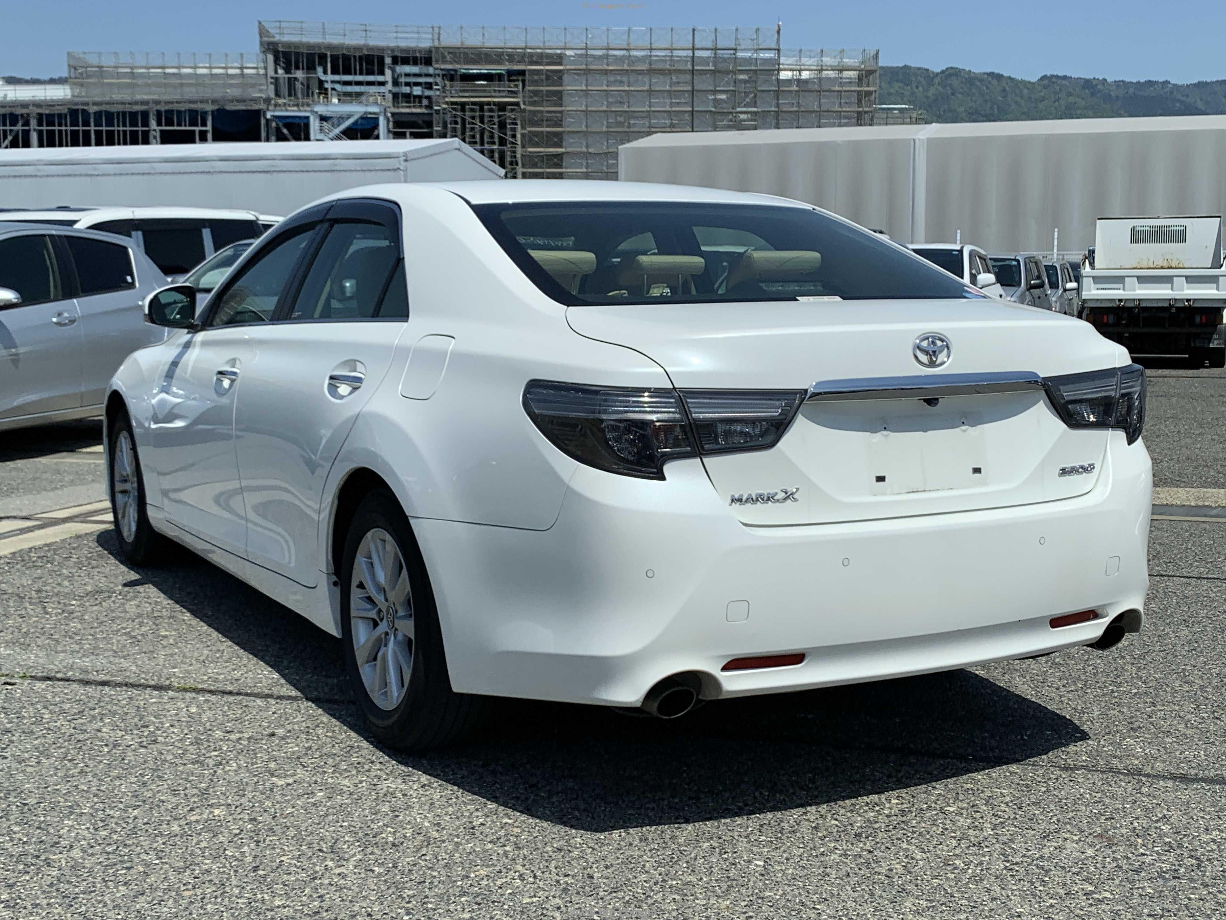 TOYOTA MARK X 2017 Image 22