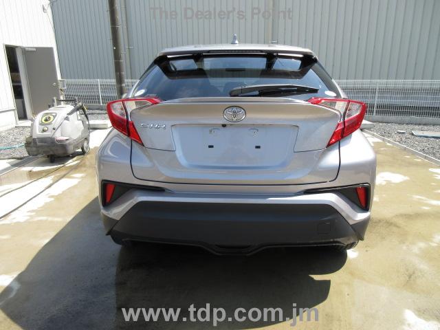 TOYOTA C-HR 2020 Image 4