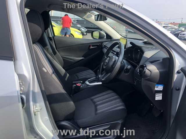 MAZDA DEMIO 2018 Image 4