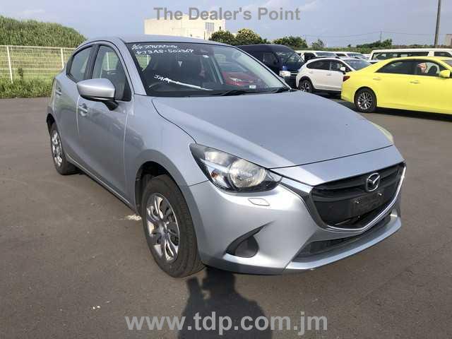 MAZDA DEMIO 2018 Image 9