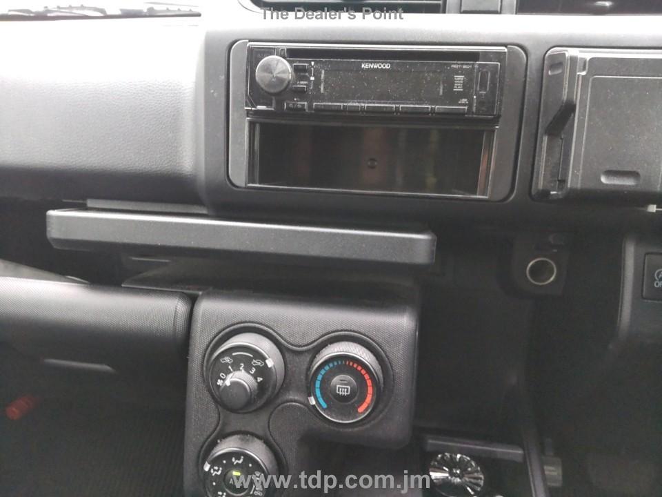 TOYOTA SUCCEED 2018 Image 9