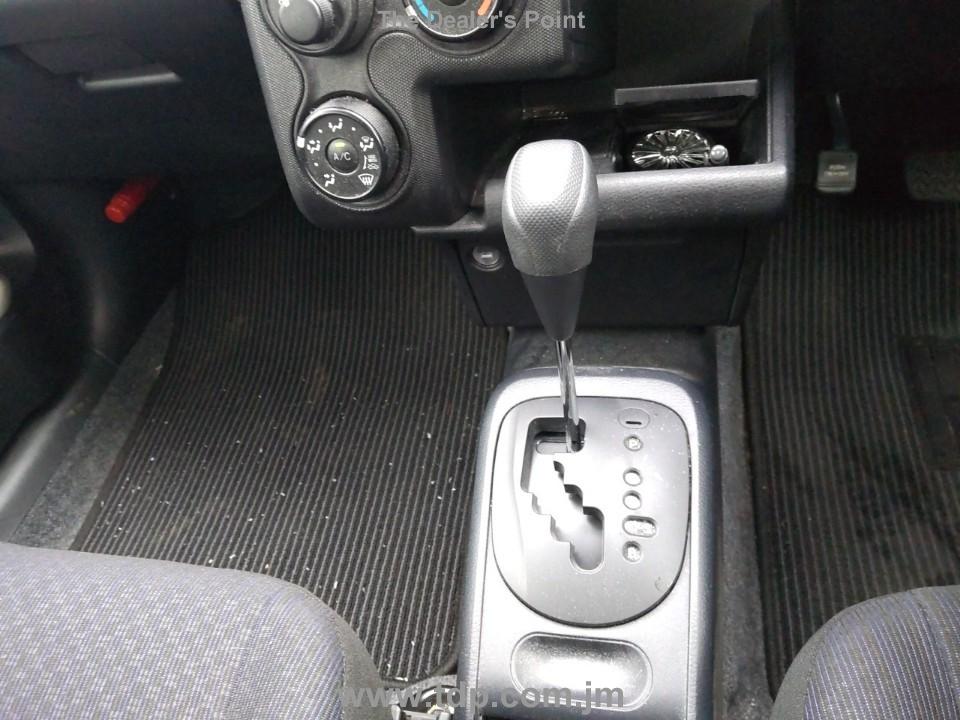 TOYOTA SUCCEED 2018 Image 10