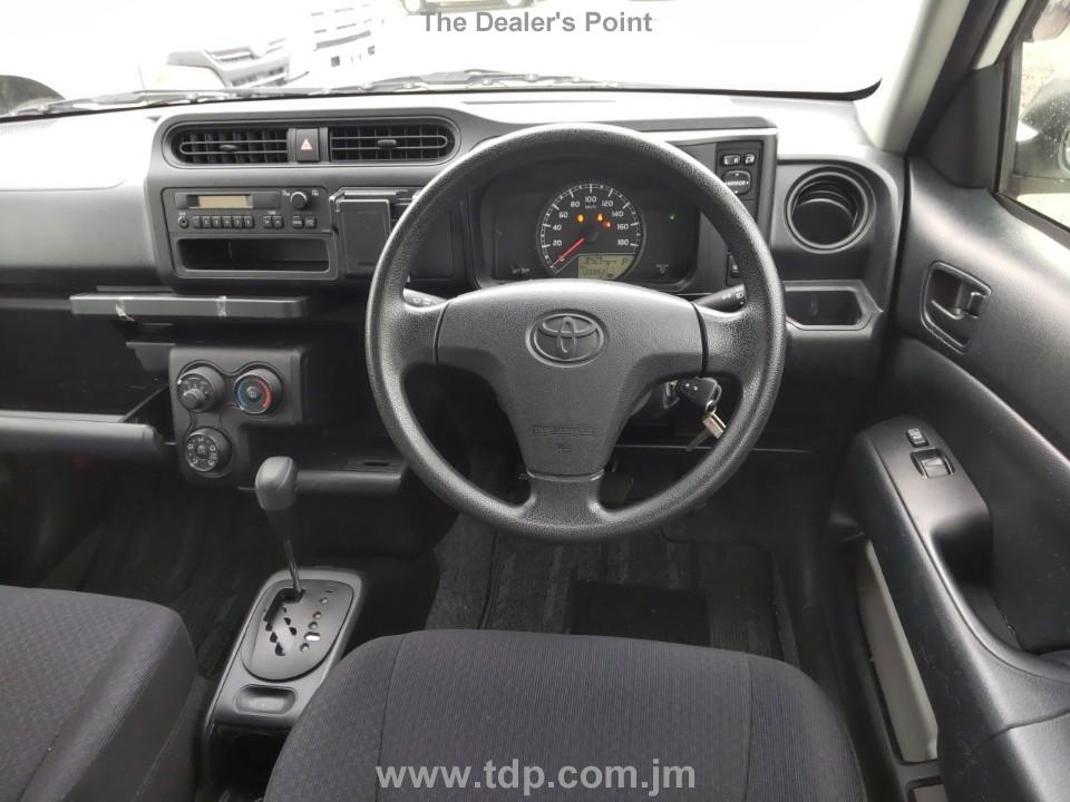 TOYOTA PROBOX 2018 Image 8