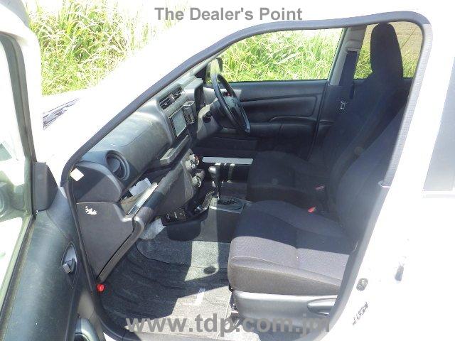 TOYOTA PROBOX 2018 Image 24