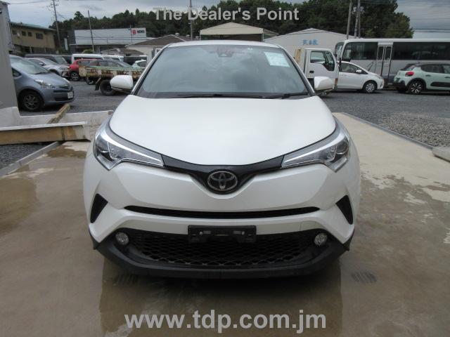 TOYOTA C-HR 2017 Image 2