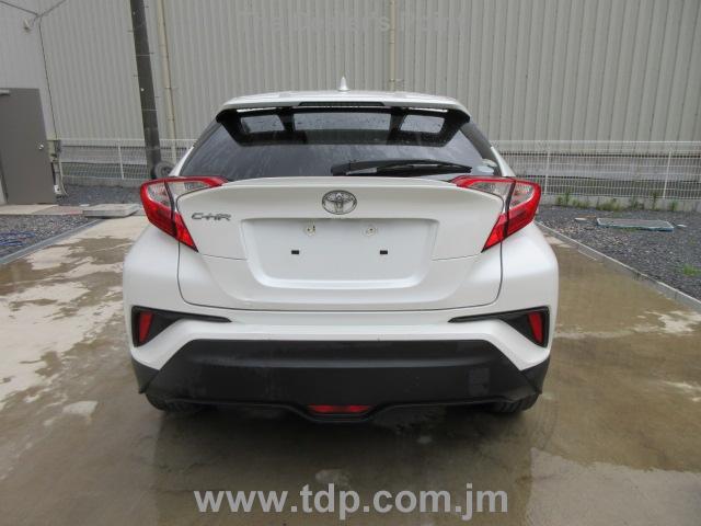 TOYOTA C-HR 2017 Image 4