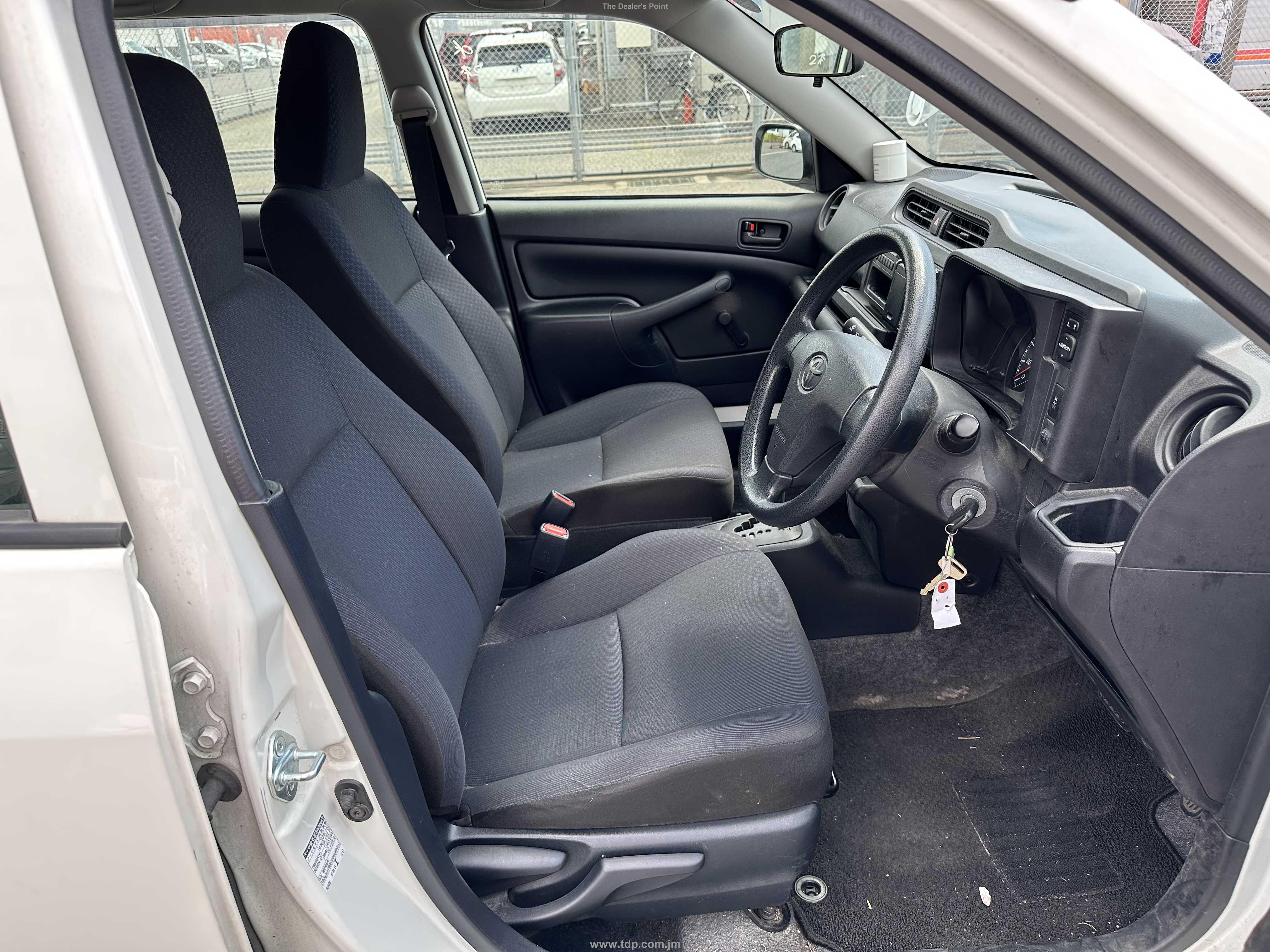 TOYOTA PROBOX 2017 Image 7