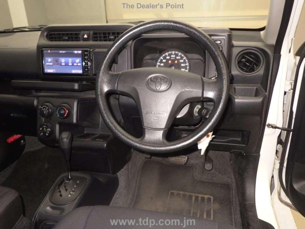 TOYOTA PROBOX 2018 Image 6