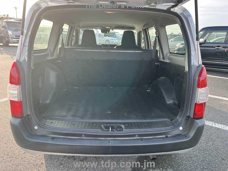TOYOTA SUCCEED 2019 Image 11