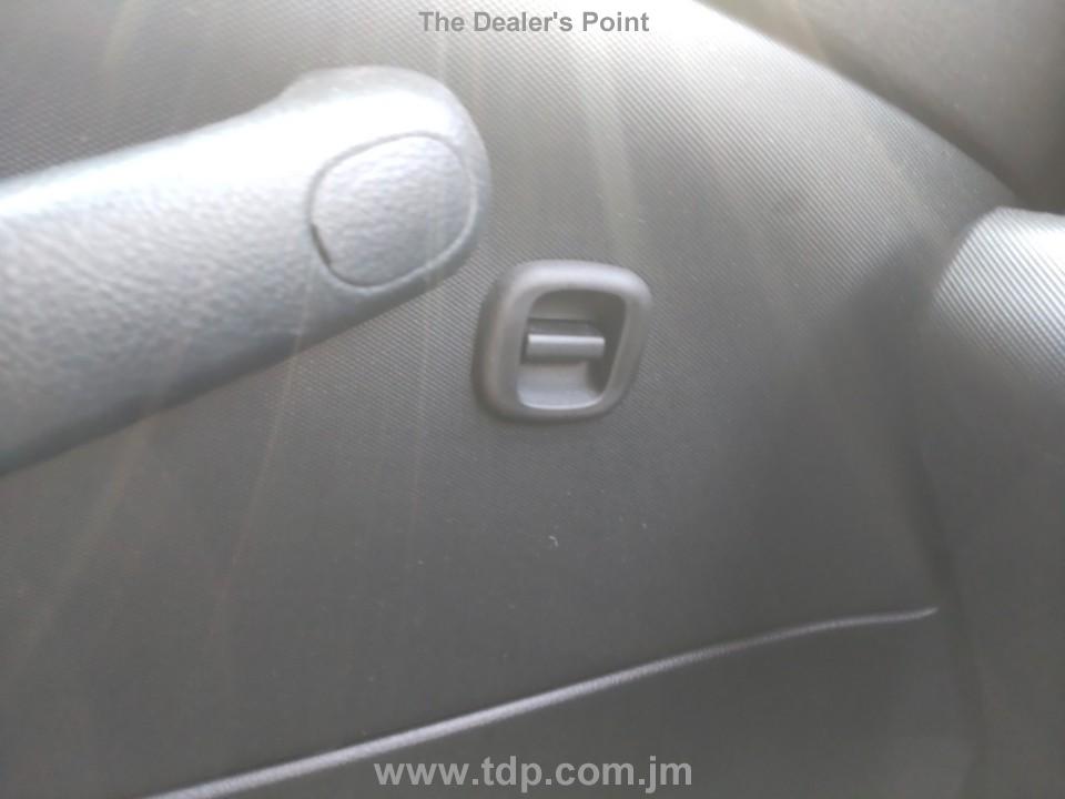 TOYOTA SUCCEED 2018 Image 11