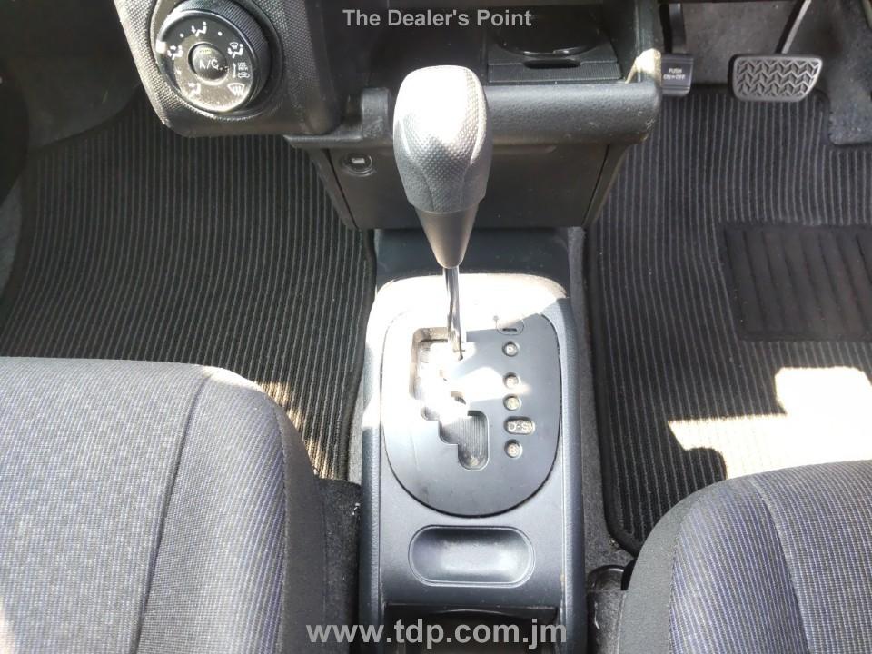 TOYOTA SUCCEED 2018 Image 10